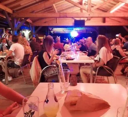 Charmant Mobilhome Dans Camping 4 Etoiles Au Bord Du Lac De Biscarrosse
